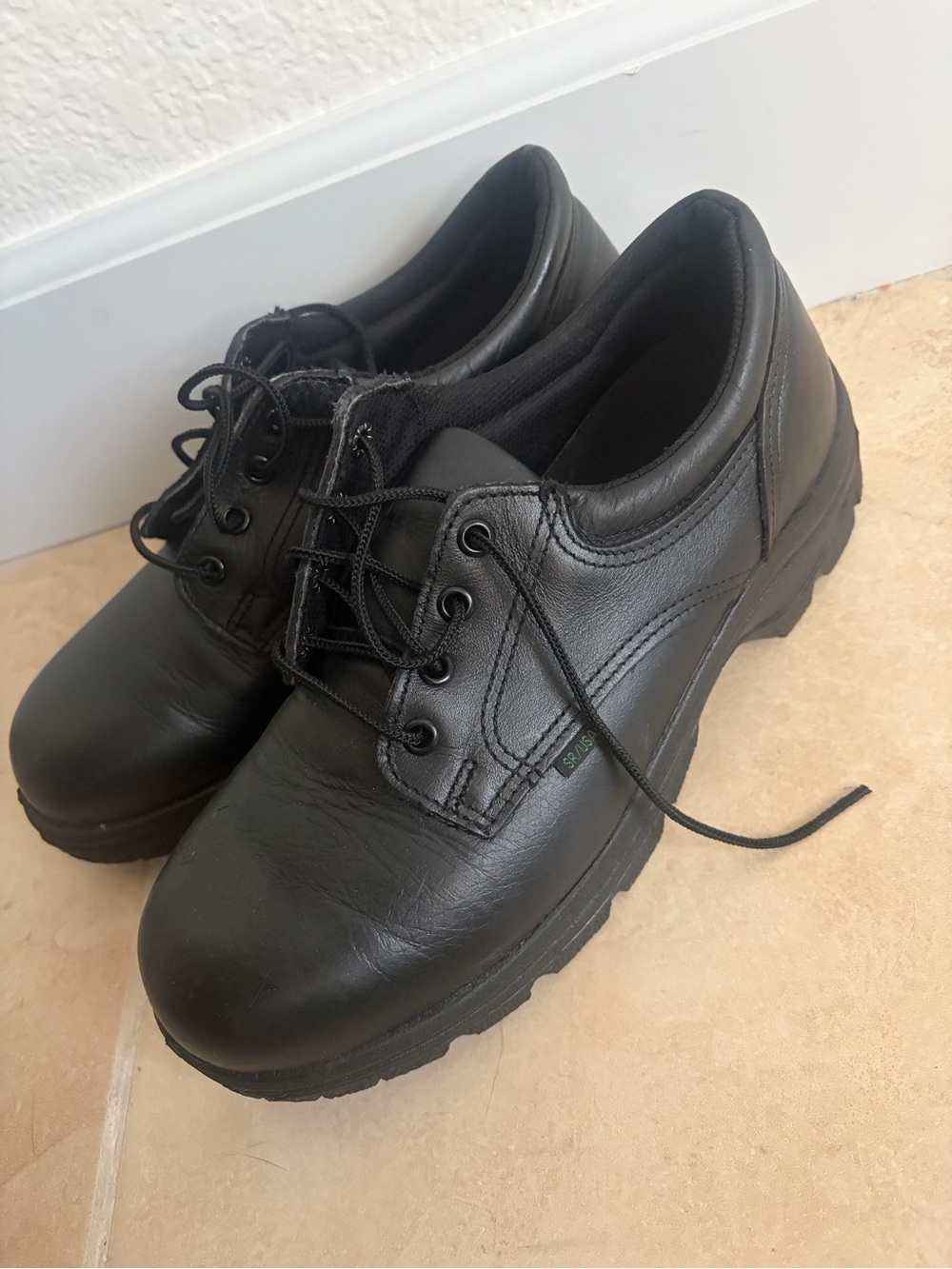 Classic Black Leather Lace-Up Derby Shoes - Comfort Work Style